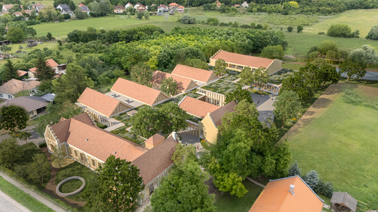 Penc, Cserhátliget Általános Iskola – tervpályázat